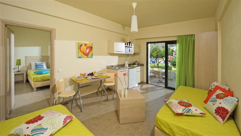 Kristalli Hotel Apartments 말리아 외부 사진
