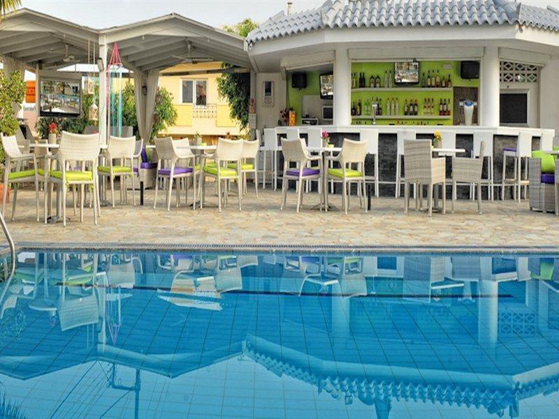 Kristalli Hotel Apartments 말리아 외부 사진