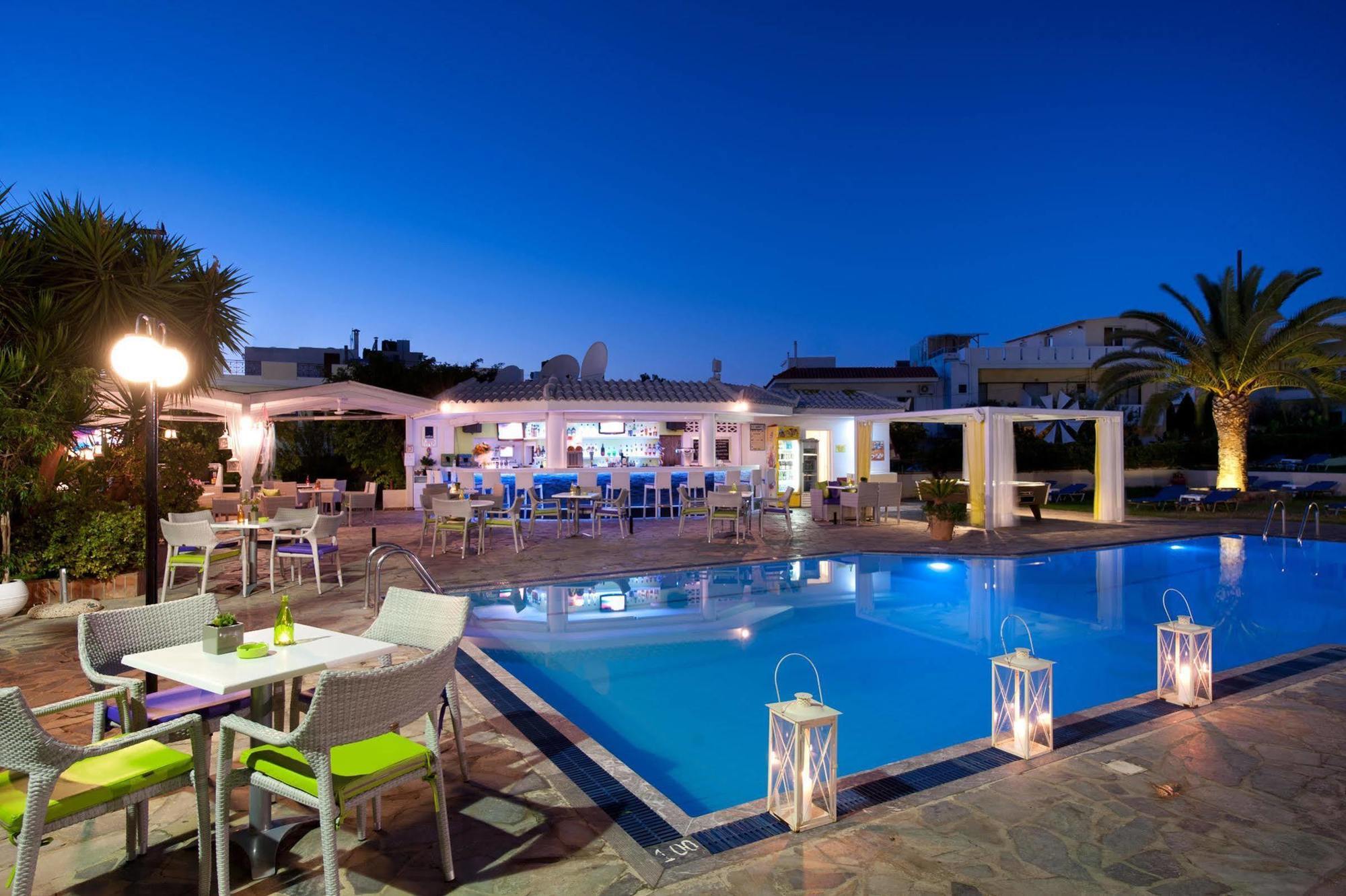 Kristalli Hotel Apartments 말리아 외부 사진
