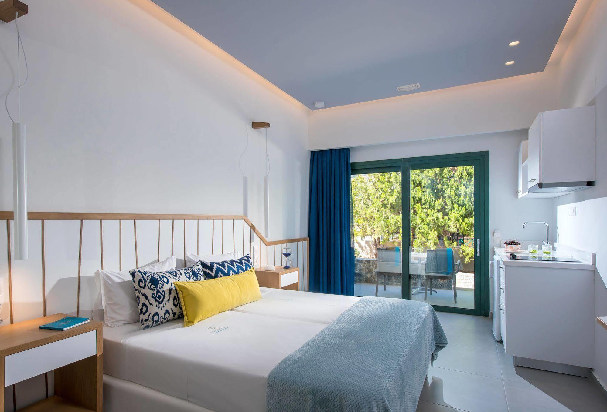 Kristalli Hotel Apartments 말리아 외부 사진
