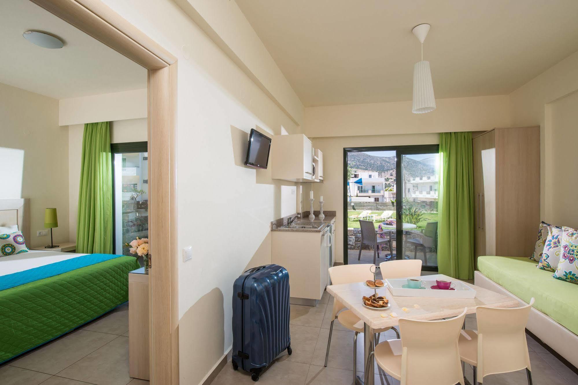 Kristalli Hotel Apartments 말리아 외부 사진