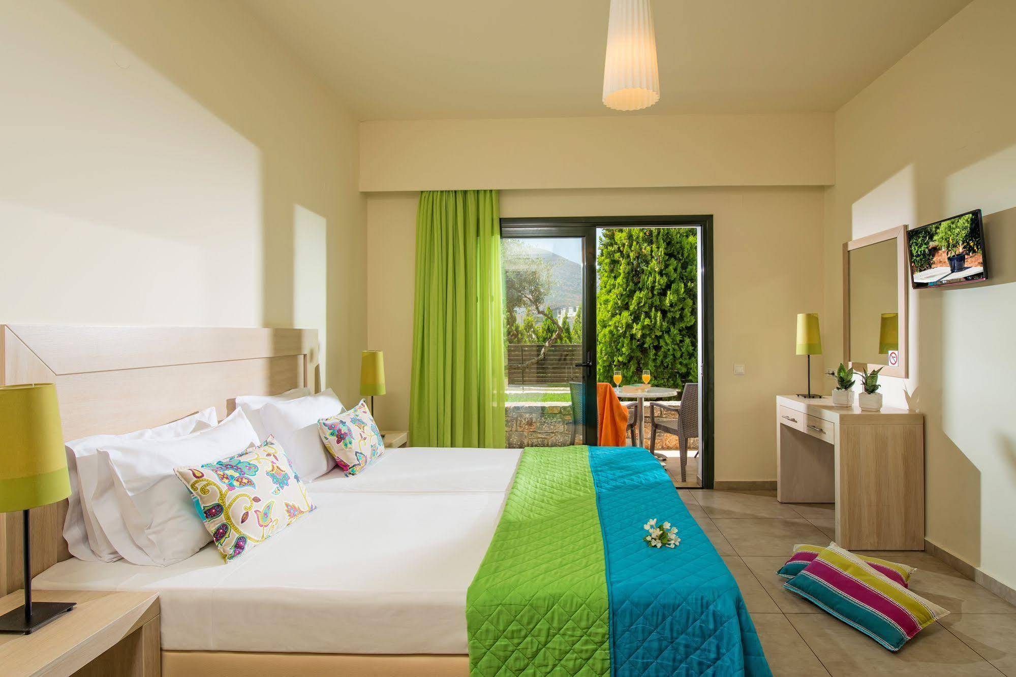 Kristalli Hotel Apartments 말리아 외부 사진