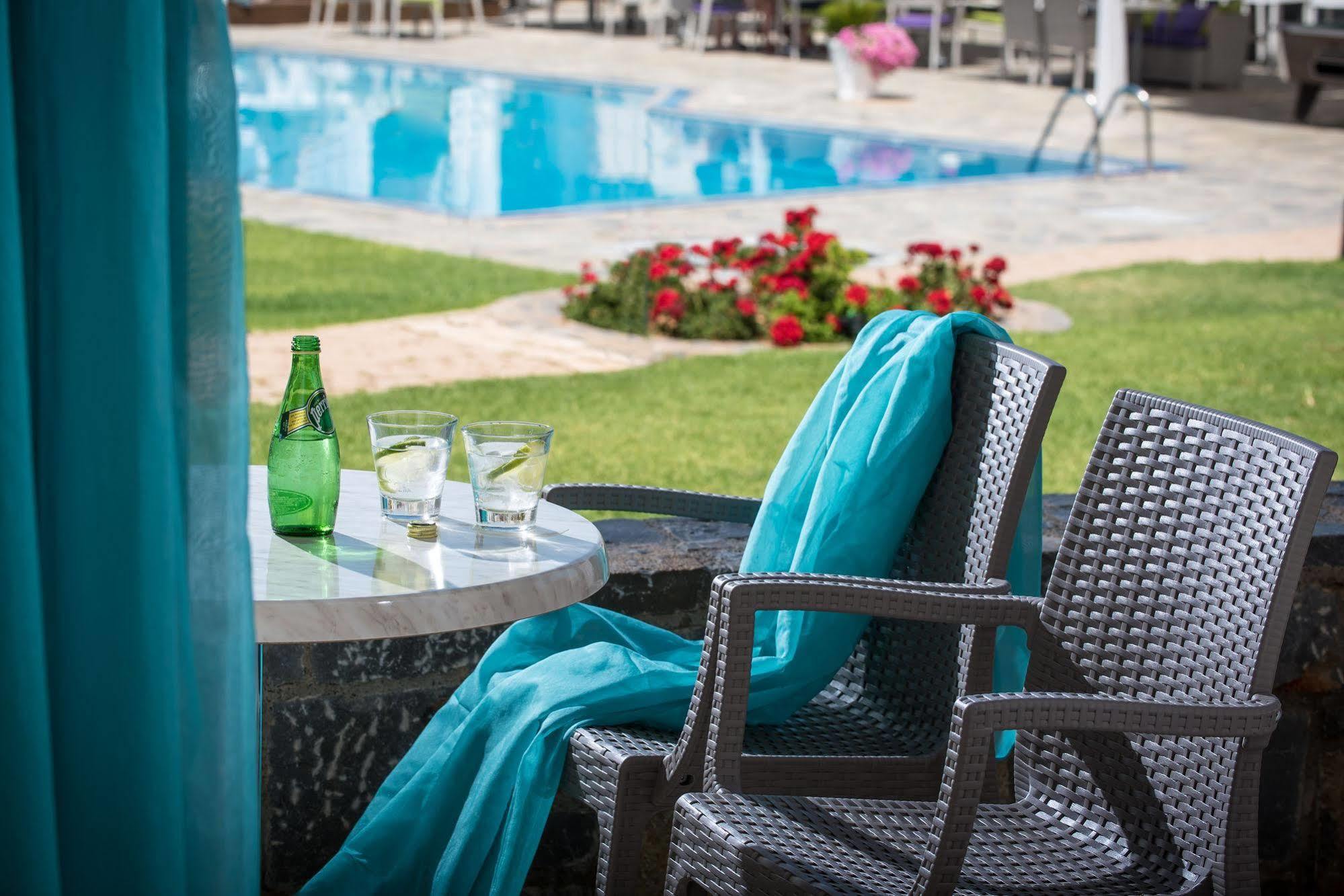 Kristalli Hotel Apartments 말리아 외부 사진